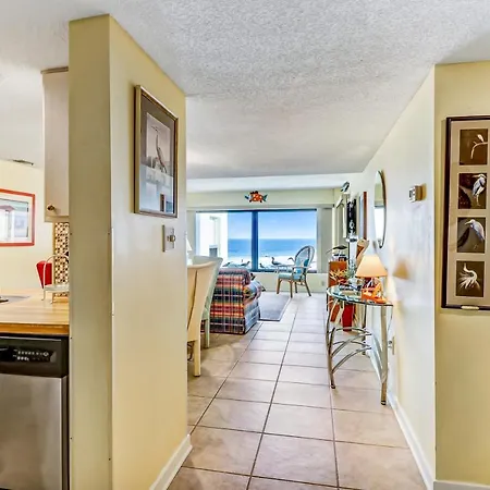 Amelia Surf And Racquet II Apartment